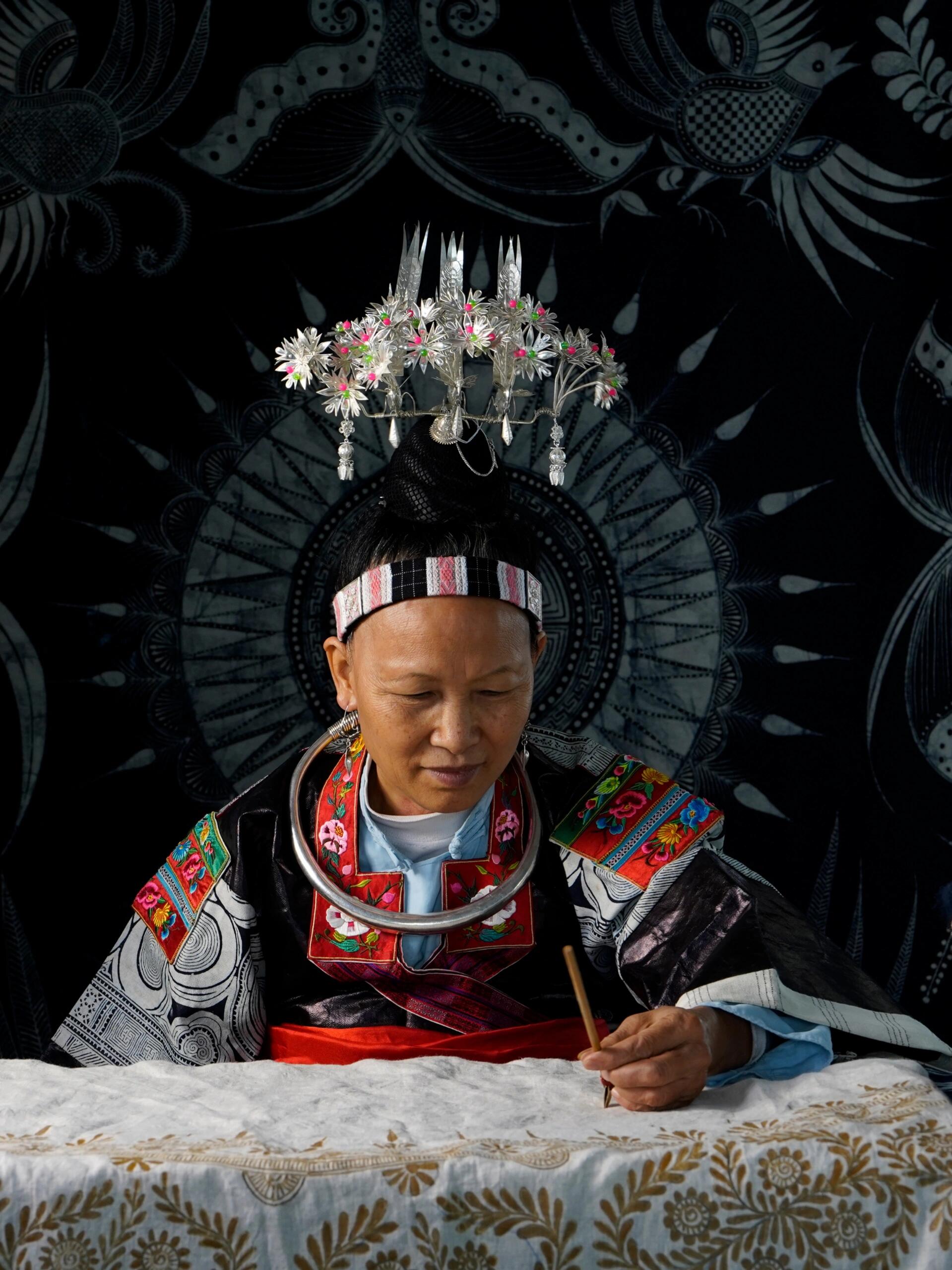 Batik artisan Yang Xiuying